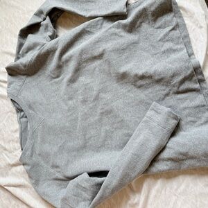 Elegant Heather Gray Women's Crew Neck Sweater